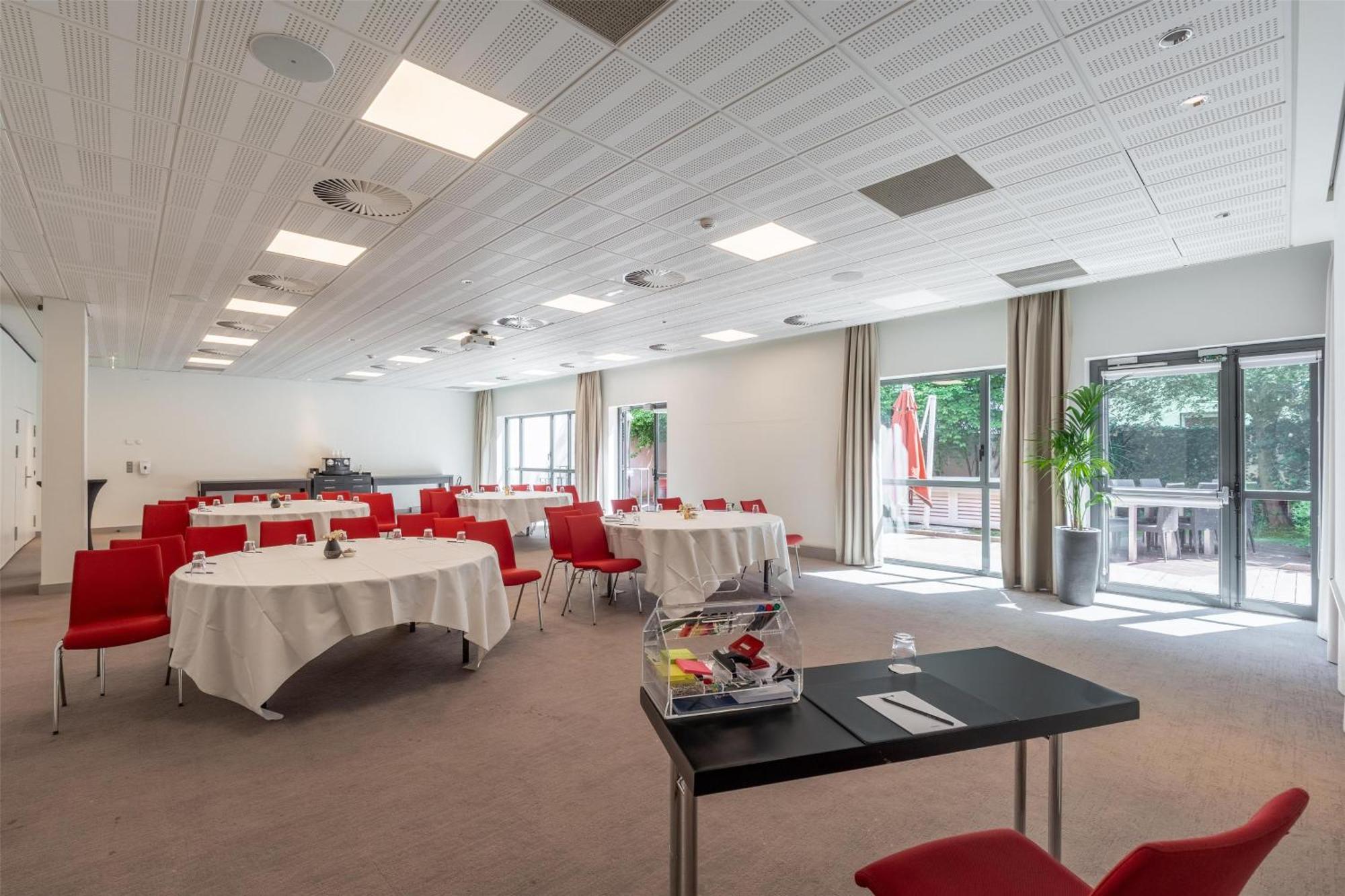 Radisson Blu Hotel, Paris Boulogne Екстериор снимка